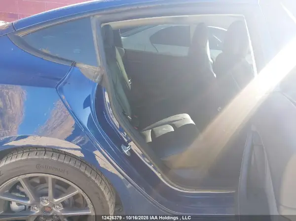 5YJ3E1EB5NF117483 2022 TESLA MODEL 3 - Image 8