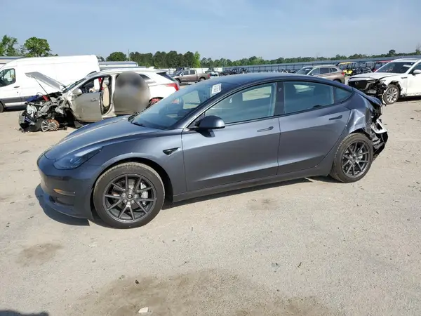 5YJ3E1EB5NF118701 2022 TESLA MODEL 3 - Image 1