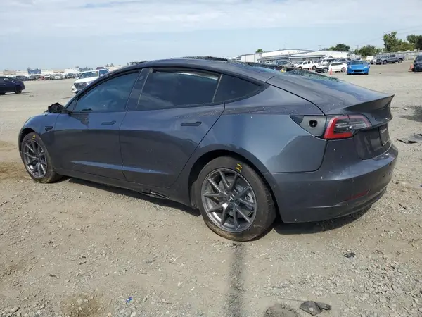 5YJ3E1EB5NF121565 2022 TESLA MODEL 3 - Image 2