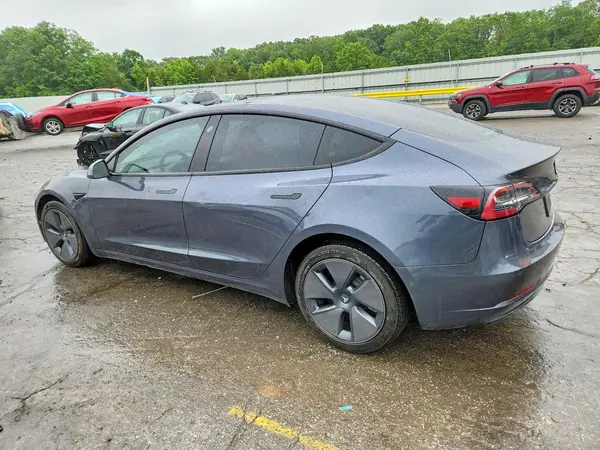 5YJ3E1EB5NF123767 2022 TESLA MODEL 3 - Image 2
