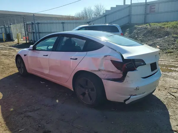 5YJ3E1EB5NF124787 2022 TESLA MODEL 3 - Image 2