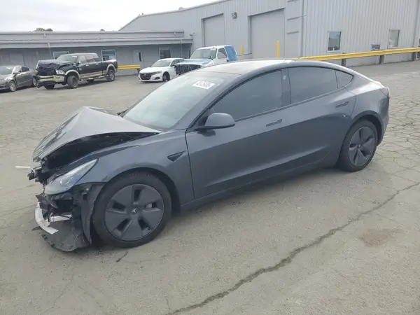 5YJ3E1EB5NF135577 2022 TESLA MODEL 3 - Image 1
