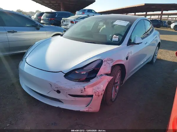5YJ3E1EB5NF137846 2022 TESLA MODEL 3 - Image 2