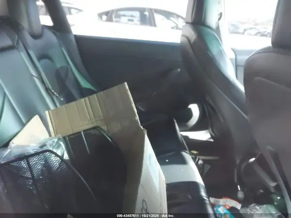 5YJ3E1EB5NF143565 2022 TESLA MODEL 3 - Image 8