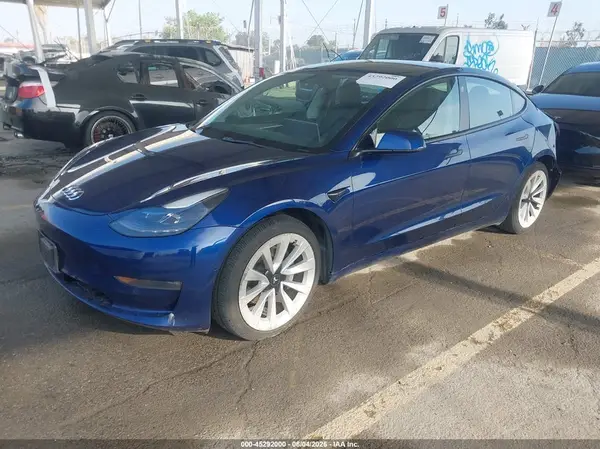 5YJ3E1EB5NF143954 2022 TESLA MODEL 3 - Image 2