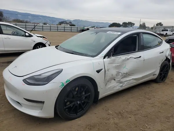 5YJ3E1EB5NF144165 2022 TESLA MODEL 3 - Image 1