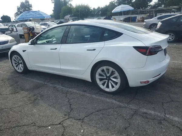 5YJ3E1EB5NF145199 2022 TESLA MODEL 3 - Image 2
