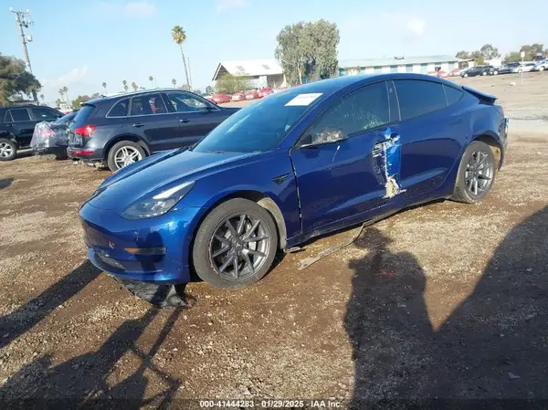 5YJ3E1EB5NF152217 2022 TESLA MODEL 3 - Image 2
