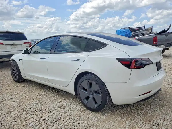 5YJ3E1EB5NF152279 2022 TESLA MODEL 3 - Image 2
