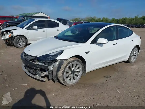 5YJ3E1EB5NF163511 2022 TESLA MODEL 3 - Image 2