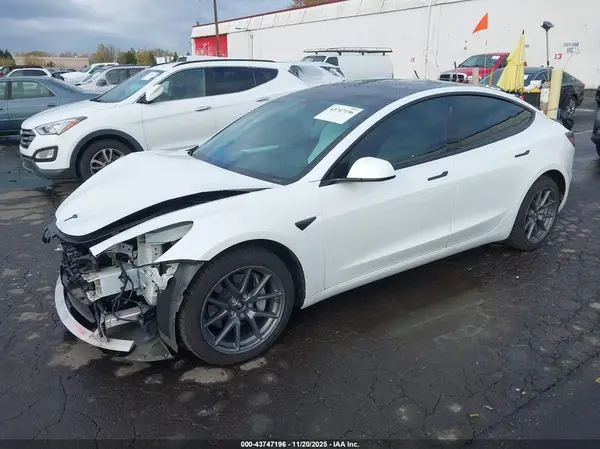 5YJ3E1EB5NF166165 2022 TESLA MODEL 3 - Image 2