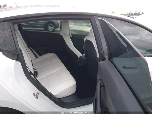 5YJ3E1EB5NF166165 2022 TESLA MODEL 3 - Image 8