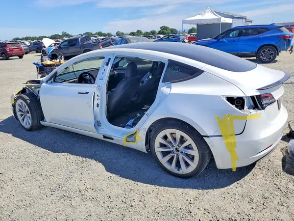 5YJ3E1EB5NF171365 2022 TESLA MODEL 3 - Image 2