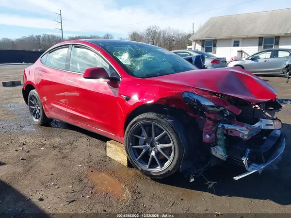 5YJ3E1EB5NF175500 2022 TESLA MODEL 3 - Image 1