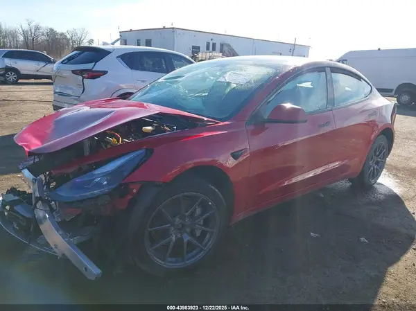 5YJ3E1EB5NF175500 2022 TESLA MODEL 3 - Image 2