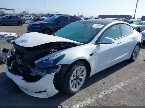 5YJ3E1EB5NF176176 2022 TESLA MODEL 3 - Image 2