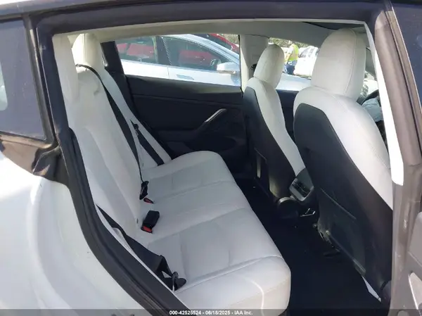 5YJ3E1EB5NF176176 2022 TESLA MODEL 3 - Image 8