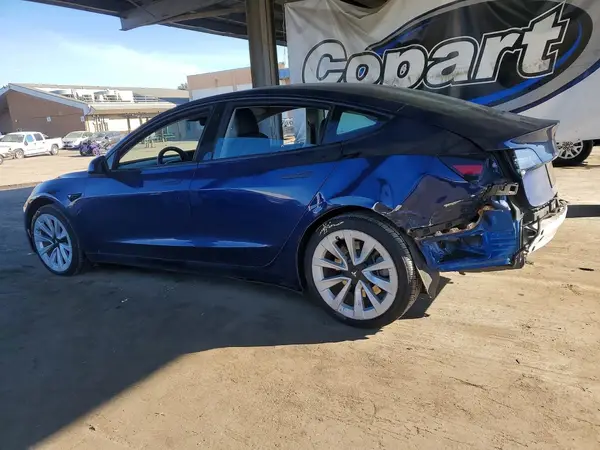 5YJ3E1EB5NF177747 2022 TESLA MODEL 3 - Image 2