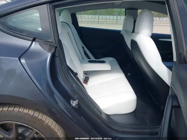 5YJ3E1EB5NF180437 2022 TESLA MODEL 3 - Image 8