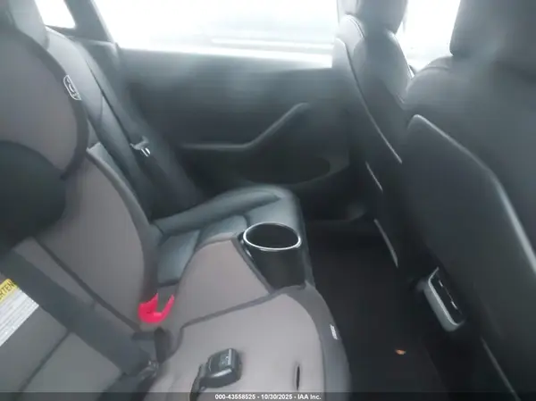 5YJ3E1EB5NF181927 2022 TESLA MODEL 3 - Image 8