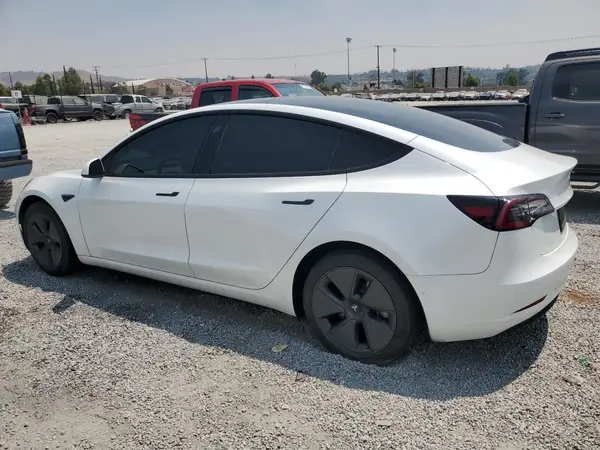 5YJ3E1EB5NF183533 2022 TESLA MODEL 3 - Image 2