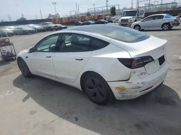 5YJ3E1EB5NF184262 2022 TESLA MODEL 3 - Image 2