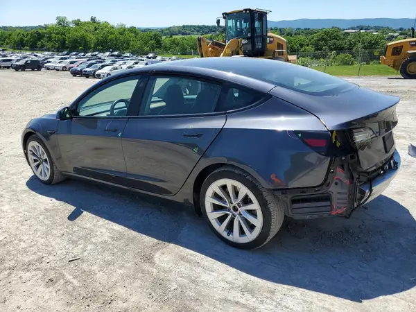 5YJ3E1EB5NF185136 2022 TESLA MODEL 3 - Image 2