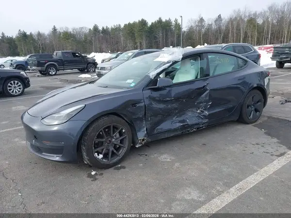 5YJ3E1EB5NF194290 2022 TESLA MODEL 3 - Image 2