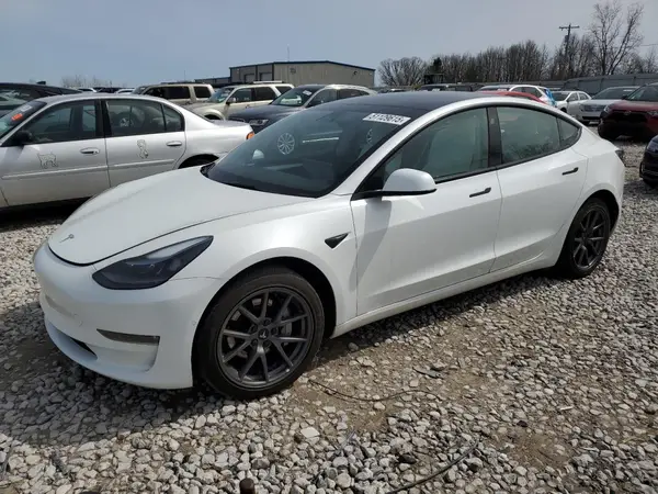 5YJ3E1EB5NF196394 2022 TESLA MODEL 3 - Image 1
