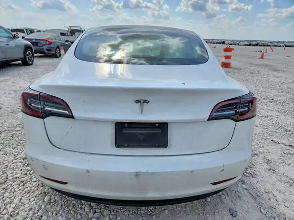 2022 TESLA MODEL 3 auction photo 6