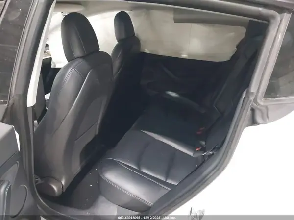 5YJ3E1EB5NF198307 2022 TESLA MODEL 3 - Image 8