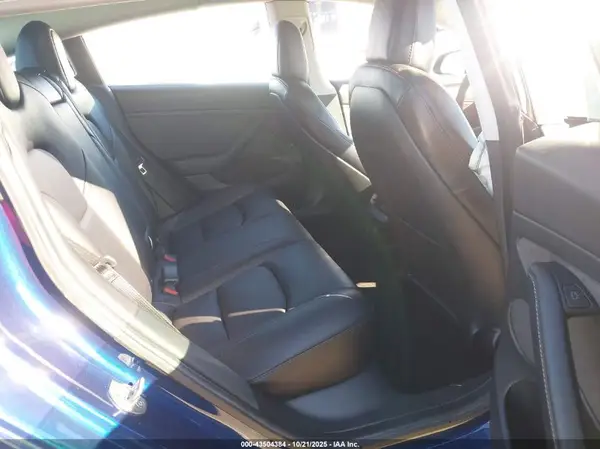 5YJ3E1EB5NF198582 2022 TESLA MODEL 3 - Image 8