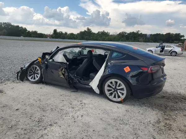 5YJ3E1EB5NF201495 2022 TESLA MODEL 3 - Image 2