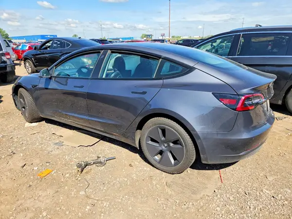 5YJ3E1EB5NF203571 2022 TESLA MODEL 3 - Image 2