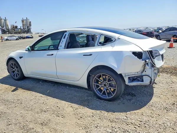 5YJ3E1EB5NF206695 2022 TESLA MODEL 3 - Image 2