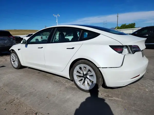 5YJ3E1EB5NF209807 2022 TESLA MODEL 3 - Image 2