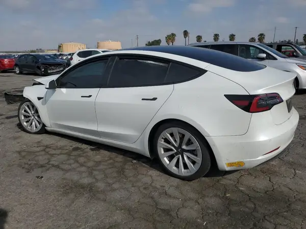 5YJ3E1EB5NF210133 2022 TESLA MODEL 3 - Image 2
