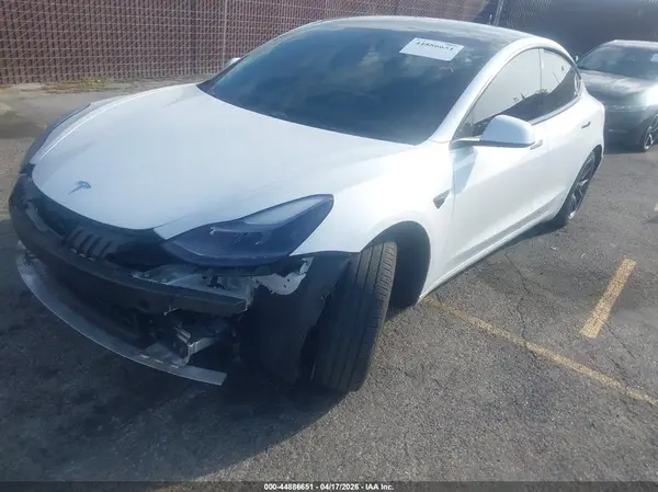 5YJ3E1EB5NF210536 2022 TESLA MODEL 3 - Image 2