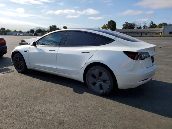 5YJ3E1EB5NF211721 2022 TESLA MODEL 3 - Image 2