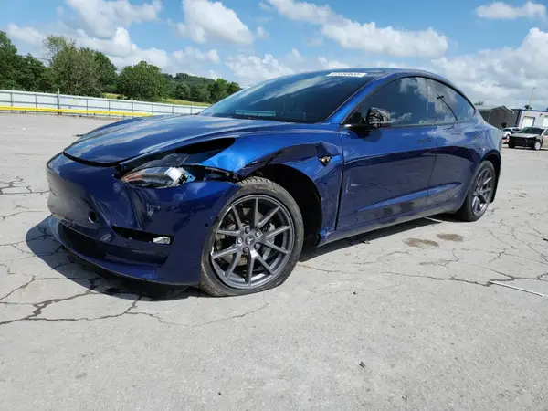 5YJ3E1EB5NF230107 2022 TESLA MODEL 3 - Image 1
