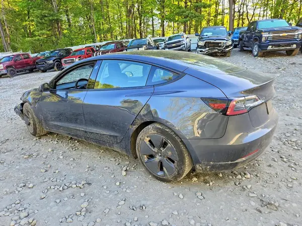 5YJ3E1EB5NF235338 2022 TESLA MODEL 3 - Image 2