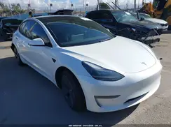 5YJ3E1EB5NF236974 2022 TESLA MODEL 3