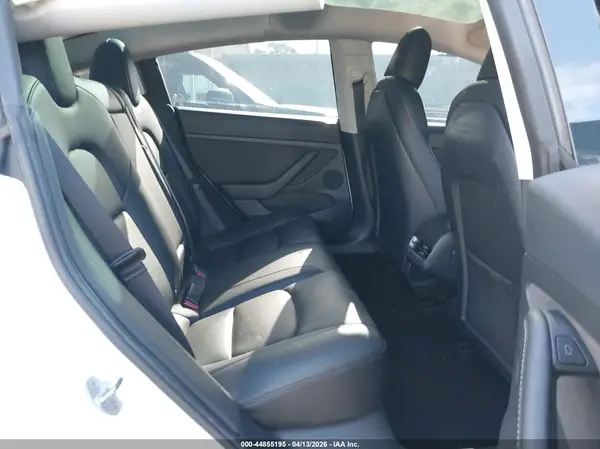5YJ3E1EB5NF236974 2022 TESLA MODEL 3 - Image 8