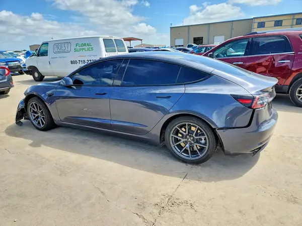 5YJ3E1EB5NF246453 2022 TESLA MODEL 3 - Image 2