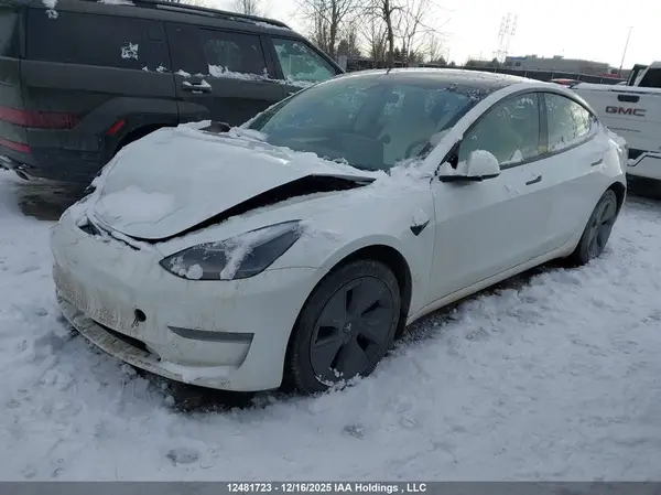 5YJ3E1EB5NF250194 2022 TESLA MODEL 3 - Image 2