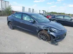 5YJ3E1EB5NF252009 2022 TESLA MODEL 3