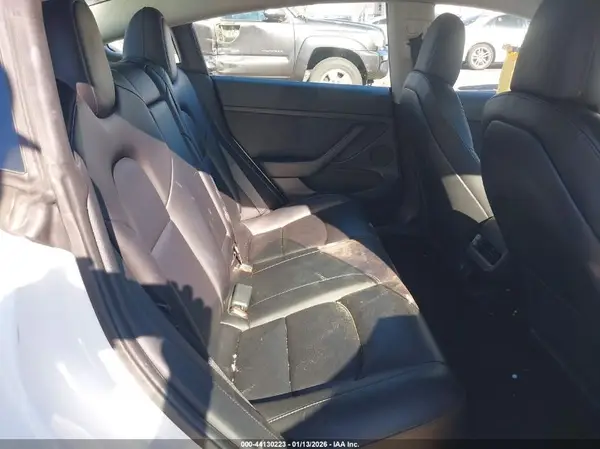 5YJ3E1EB5NF256111 2022 TESLA MODEL 3 - Image 8
