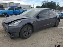 5YJ3E1EB5NF259719 2022 TESLA MODEL 3