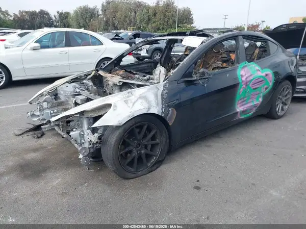 5YJ3E1EB5NF263687 2022 TESLA MODEL 3 - Image 2