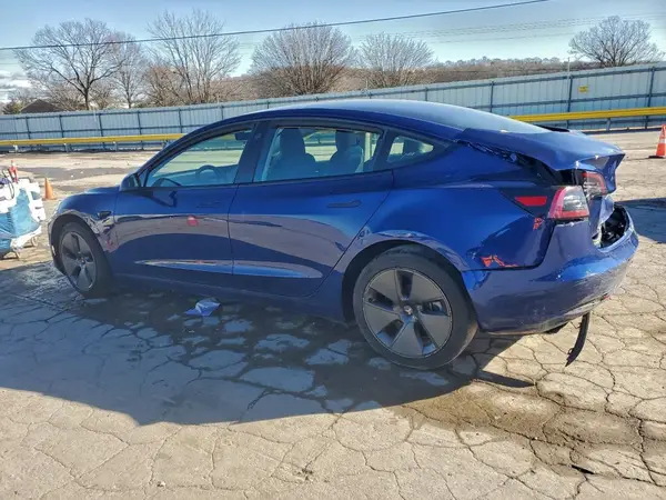5YJ3E1EB5NF264628 2022 TESLA MODEL 3 - Image 2